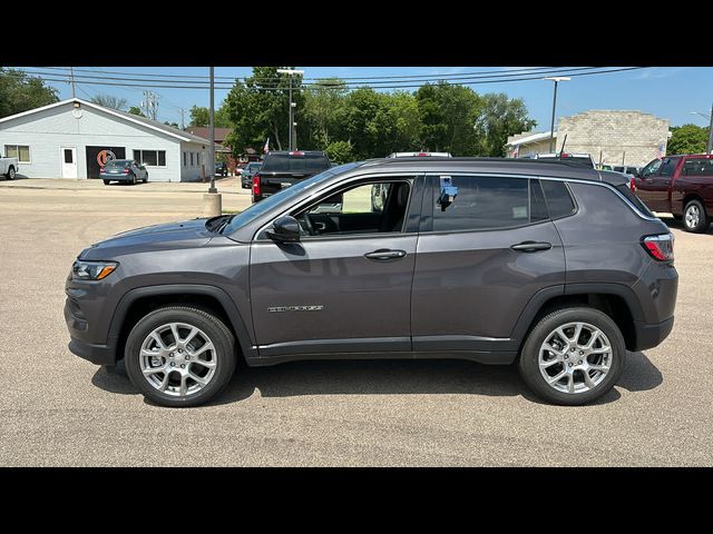 2024 Jeep Compass Latitude Lux