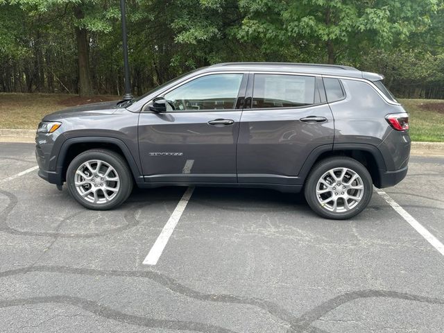 2024 Jeep Compass Latitude Lux