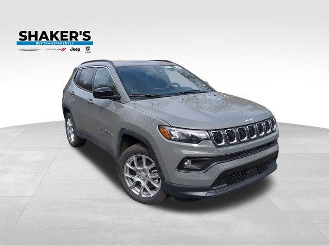 2024 Jeep Compass Latitude Lux