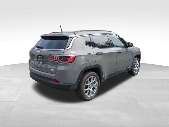 2024 Jeep Compass Latitude Lux