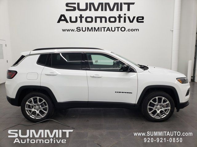 2024 Jeep Compass Latitude Lux