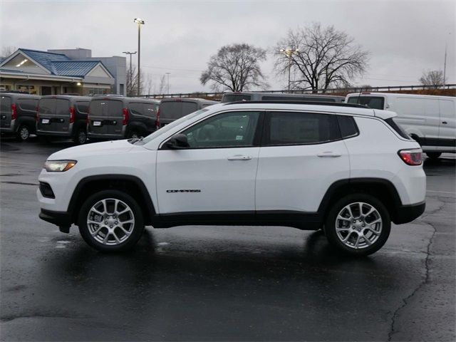 2024 Jeep Compass Latitude Lux