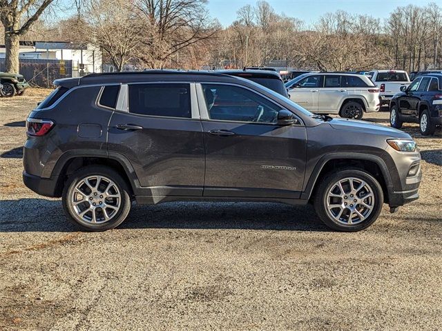 2024 Jeep Compass Latitude Lux