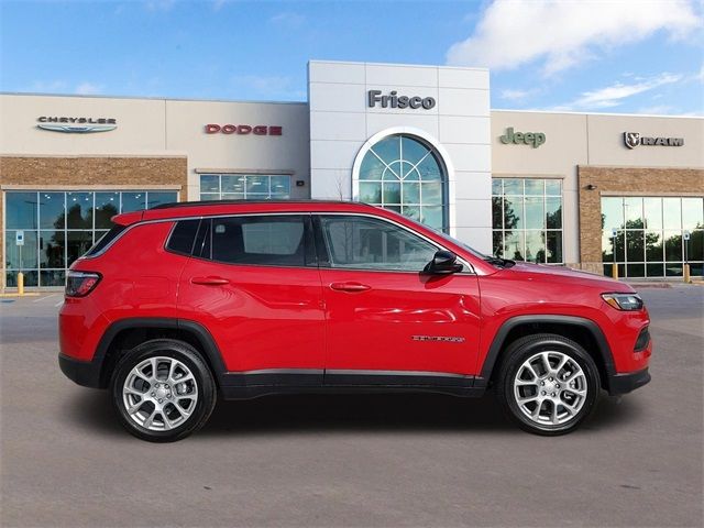 2024 Jeep Compass Latitude Lux