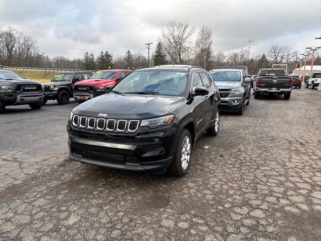 2024 Jeep Compass Latitude Lux