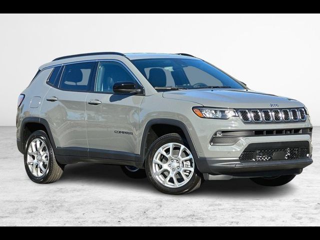 2024 Jeep Compass Latitude Lux