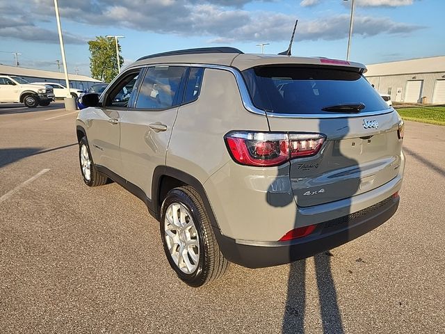 2024 Jeep Compass Latitude Lux