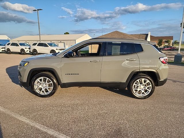 2024 Jeep Compass Latitude Lux