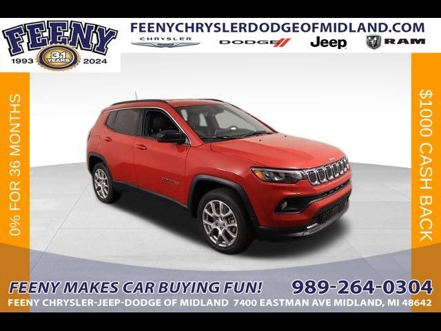 2024 Jeep Compass Latitude Lux