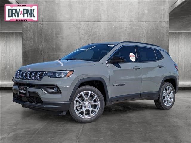 2024 Jeep Compass Latitude Lux