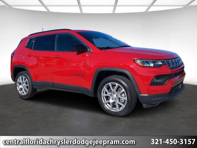 2024 Jeep Compass Latitude Lux