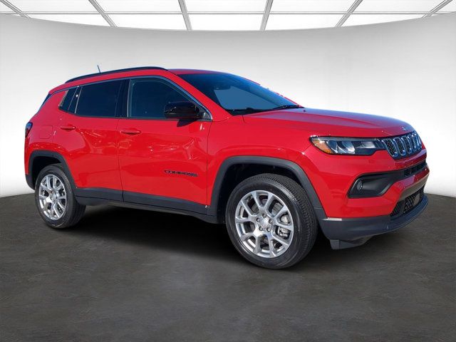 2024 Jeep Compass Latitude Lux