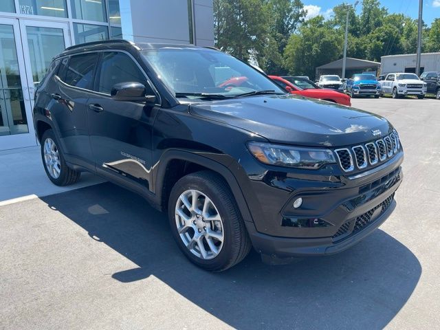 2024 Jeep Compass Latitude Lux