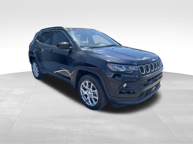 2024 Jeep Compass Latitude Lux