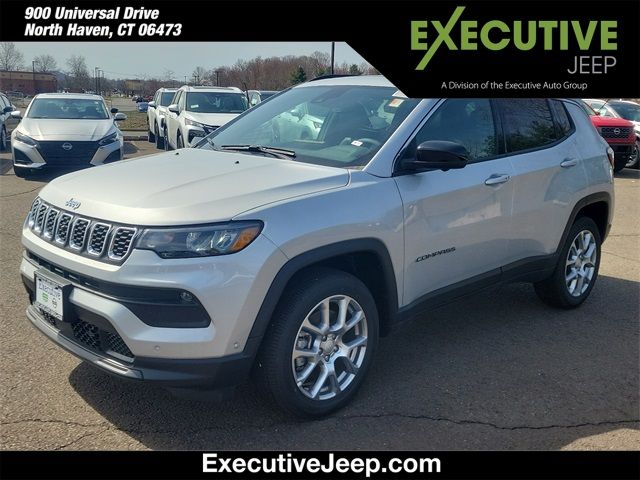 2024 Jeep Compass Latitude Lux