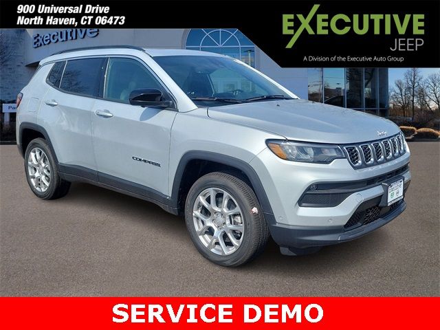 2024 Jeep Compass Latitude Lux