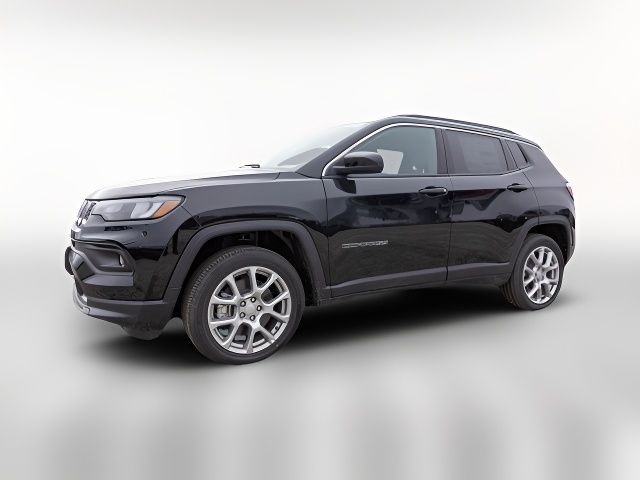 2024 Jeep Compass Latitude Lux