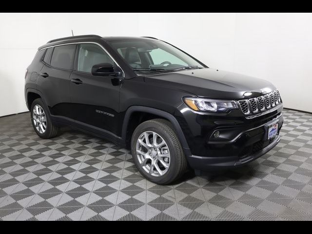 2024 Jeep Compass Latitude Lux