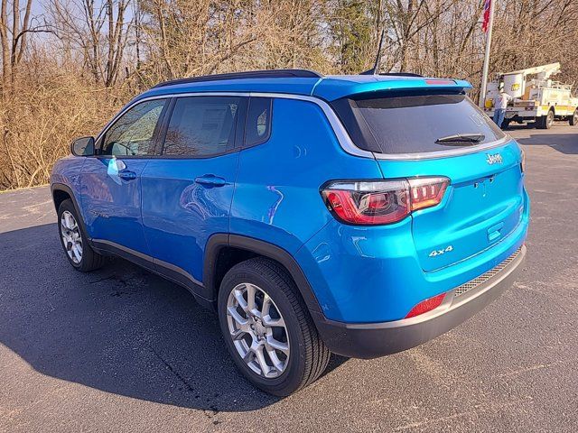 2024 Jeep Compass Latitude Lux