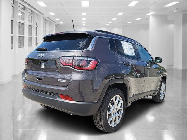 2024 Jeep Compass Latitude Lux