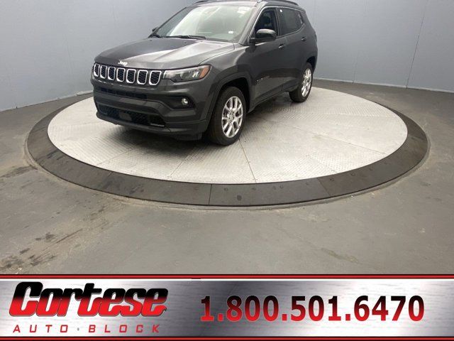 2024 Jeep Compass Latitude Lux