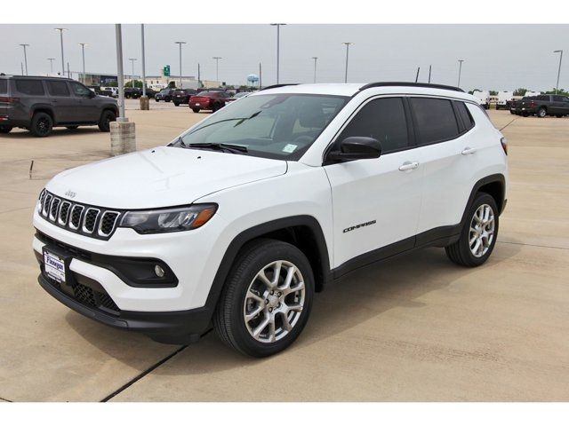 2024 Jeep Compass Latitude Lux