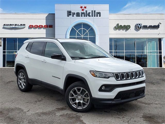 2024 Jeep Compass Latitude Lux