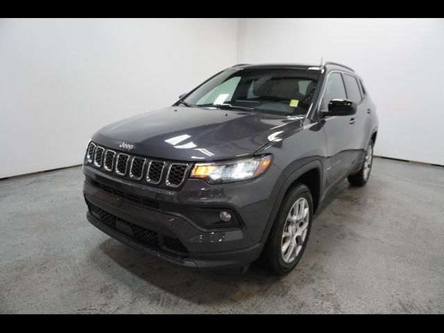 2024 Jeep Compass Latitude Lux