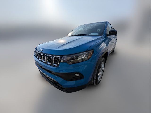 2024 Jeep Compass Latitude Lux