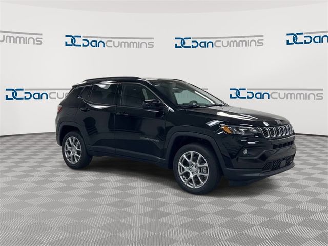 2024 Jeep Compass Latitude Lux