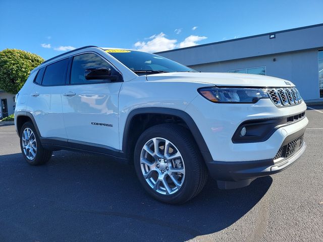 2024 Jeep Compass Latitude Lux