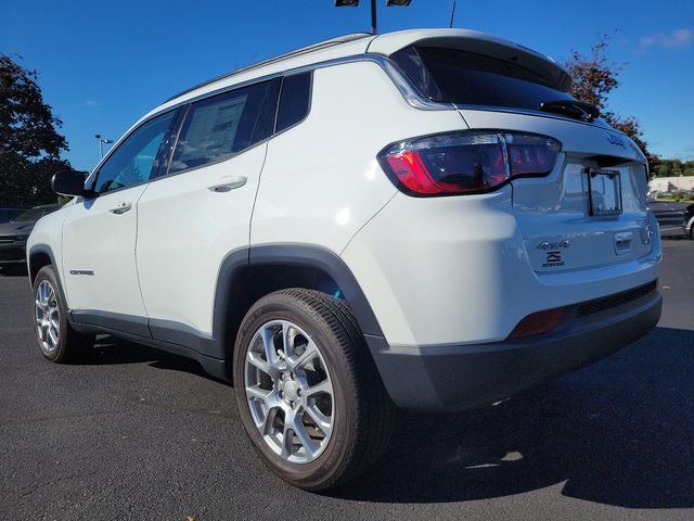 2024 Jeep Compass Latitude Lux