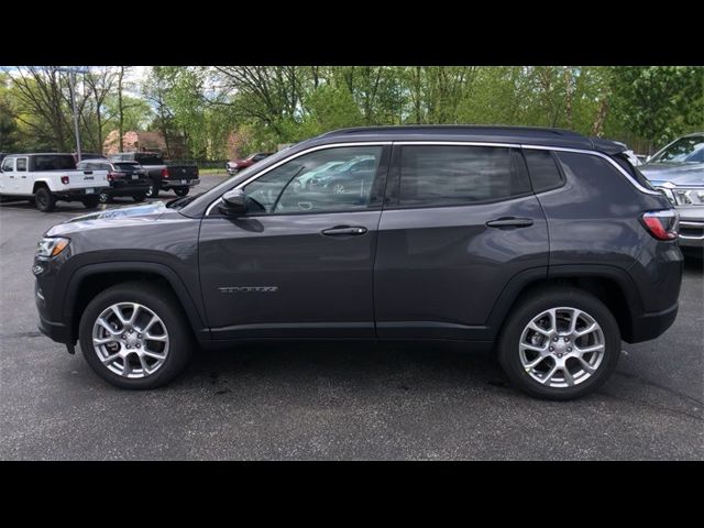 2024 Jeep Compass Latitude Lux