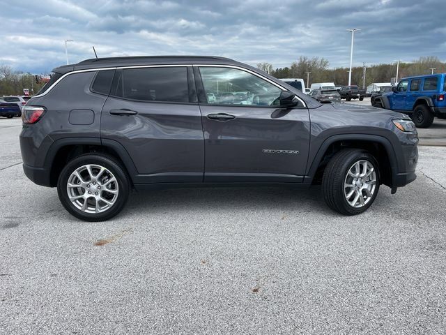 2024 Jeep Compass Latitude Lux