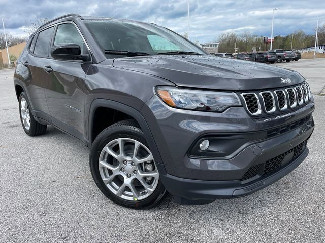 2024 Jeep Compass Latitude Lux