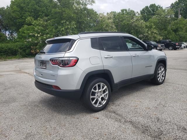 2024 Jeep Compass Latitude Lux