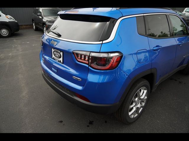 2024 Jeep Compass Latitude Lux