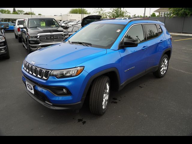 2024 Jeep Compass Latitude Lux