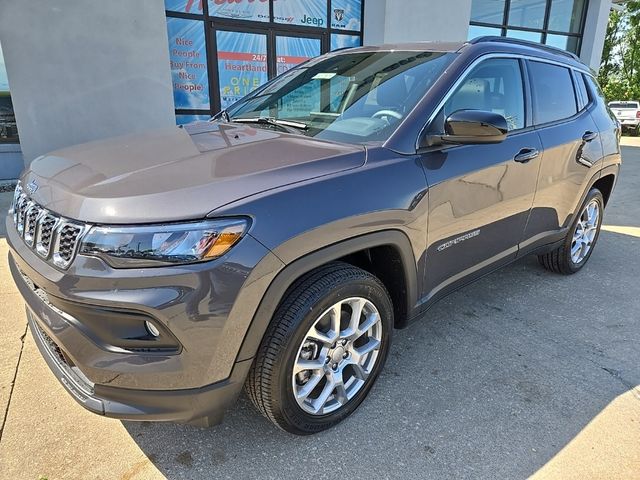 2024 Jeep Compass Latitude Lux