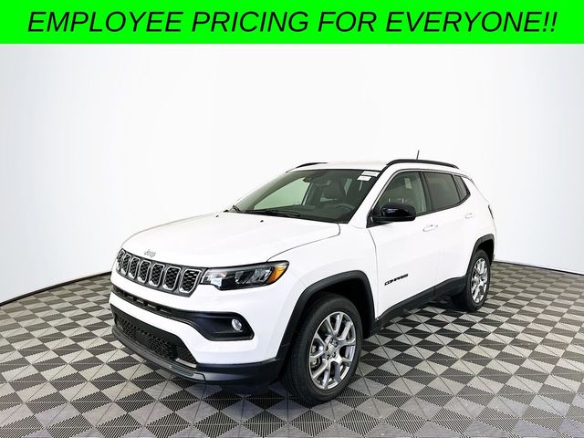 2024 Jeep Compass Latitude Lux