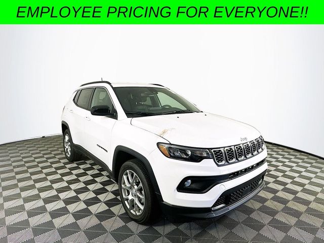 2024 Jeep Compass Latitude Lux