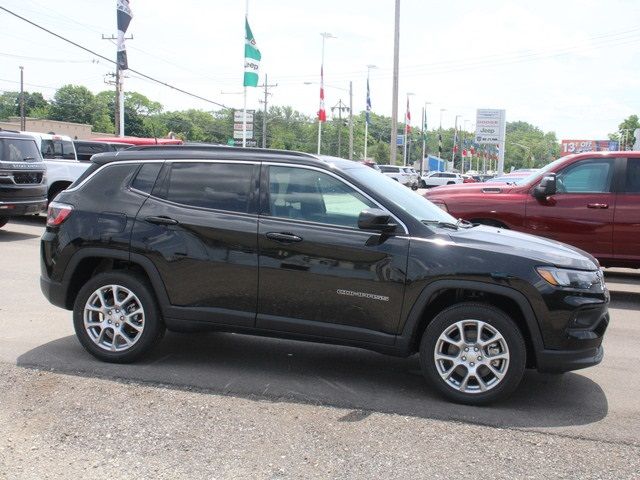 2024 Jeep Compass Latitude Lux