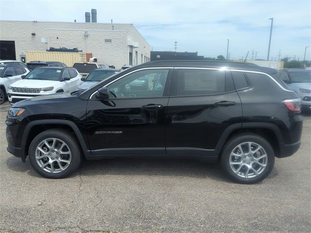 2024 Jeep Compass Latitude Lux