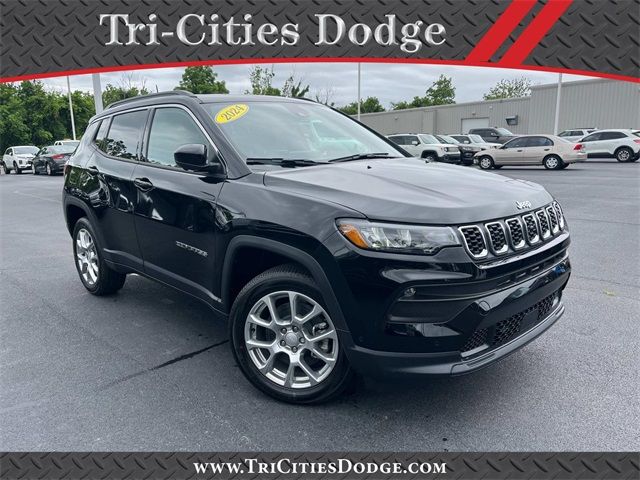 2024 Jeep Compass Latitude Lux