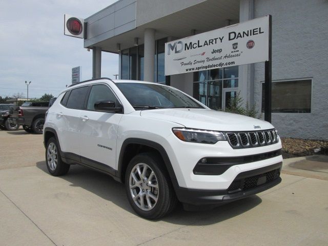 2024 Jeep Compass Latitude Lux