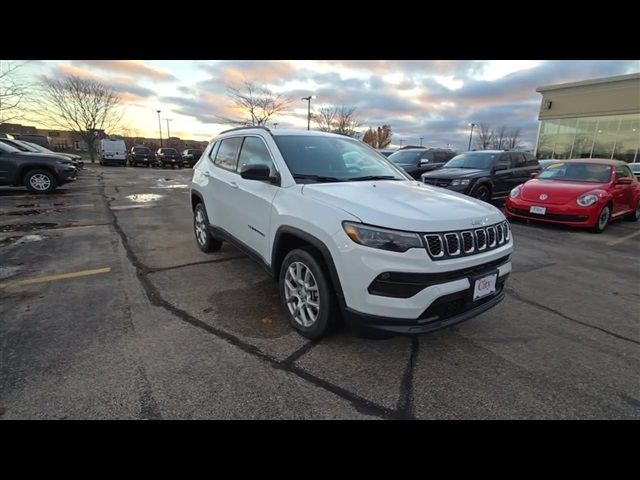 2024 Jeep Compass Latitude Lux