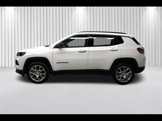 2024 Jeep Compass Latitude Lux