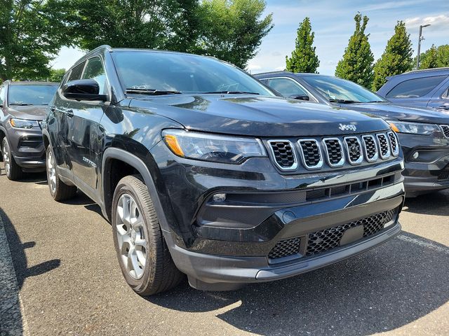 2024 Jeep Compass Latitude Lux