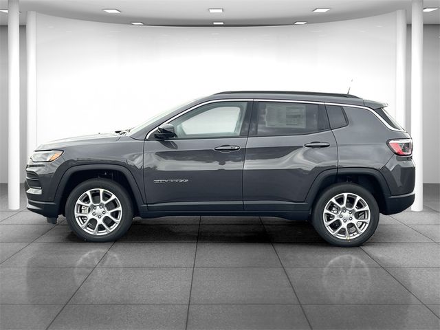 2024 Jeep Compass Latitude Lux