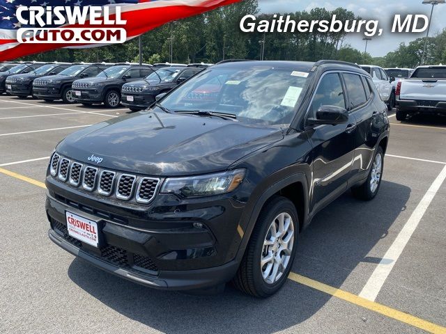 2024 Jeep Compass Latitude Lux